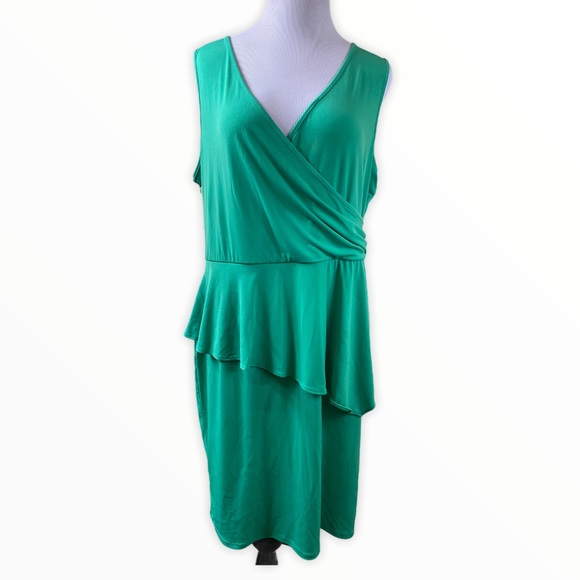 Emrald Green Lane Bryant Dress size 14 stretch - Picture 1 of 4